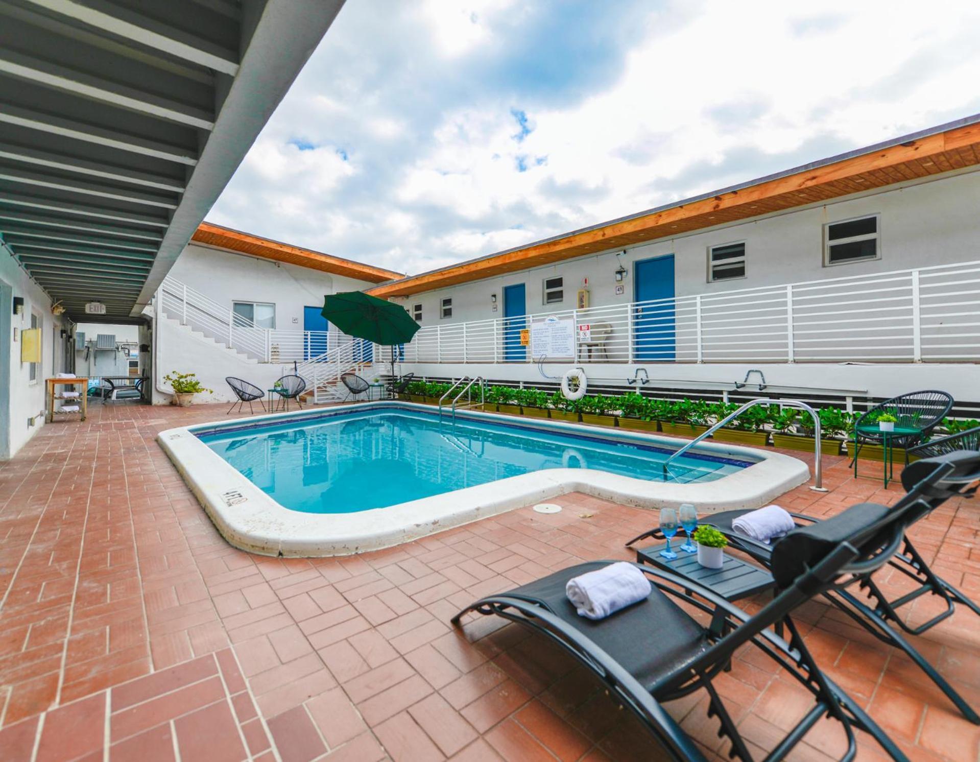 Outstanding Oceanfront Unit With Parking&Pool - M36 Apartman Hollywood Kültér fotó